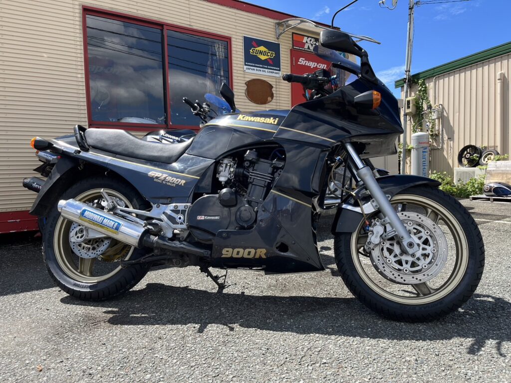 GPZ900R A7